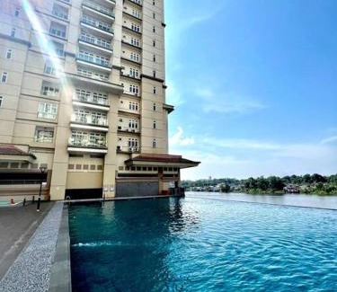 Kuching Apartment | Family-Friendly Riverine Diamond Homestay with Pool Access