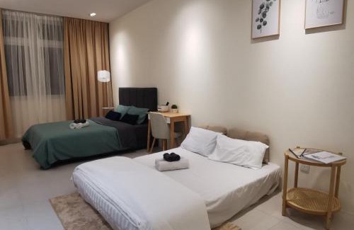 Kuching Apartment | Family-Friendly Riverine Diamond Homestay with Pool Access
