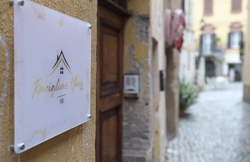 Ronciglione Apartment | Elegant room in Ronciglione in historic building with private bathroom