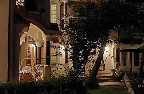 Sernabatim Apartment | Discover Oceanfront Elegance at Elegant Shades Hotel