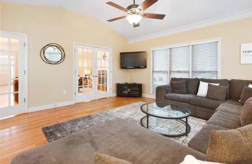 Conyers House | Elegant Southern Stay in Conyers