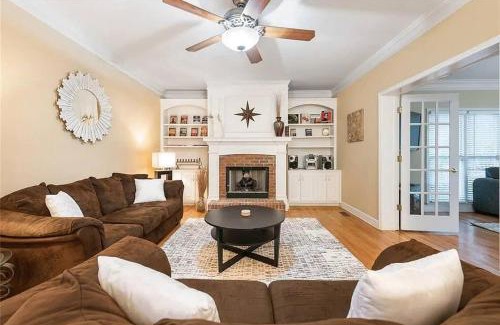 Conyers House | Elegant Southern Stay in Conyers