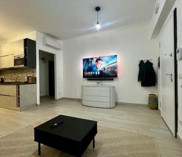 Suburbio VII Portuense Apartment | Elegant & Spacious 2BR 2BA Unit with Private Patio