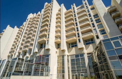 Biarritz Apartment | Elegant studio, 2-4 people, WiFi, pool, parking