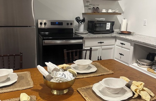 Sunshine Apartment | Elegant studio in Restored Downtown District of Plaquemine