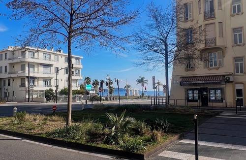 La Californie Apartment | Elegant studio with balcony near the beach