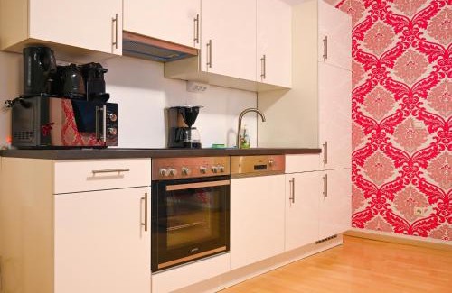 Josefstadt Apartment | Elegant Suite Altes AKH: 4-Star Family-Friendly Getaway