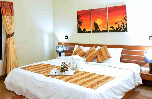 Kelaa House | Elegant suite in the middle of lush natural steps to the beach