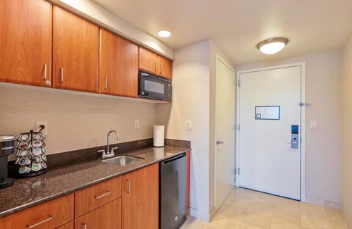 Sunny Isles Beach Hotel | Elegant Suite with City View at Beach Resort Oasis