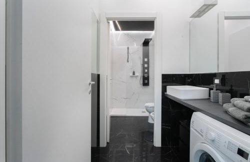 Affori Apartment | Charming Sweet Home Suite - 15 Minutes to Duomo, Milan