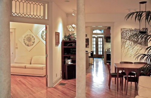 Lower Arapahoe House | Elegant Victorian Retreat in Boulder Near Downtown