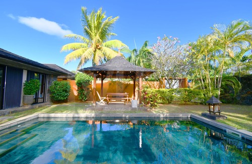 Blue Bay Villa | Exclusive Villa with Private Garden and Ocean Views