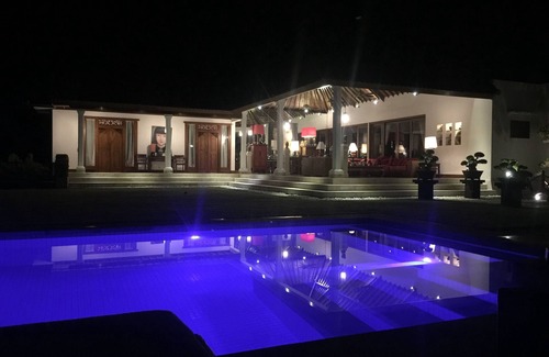 Babakan Villa | Elegant Villa with Private Pool Overlooking Rice Fields
