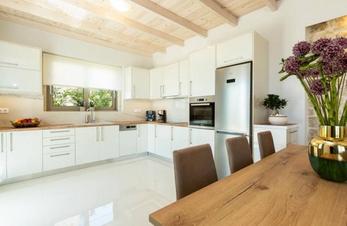 Zerviana Villa | Enchanting Villa for 7 with Pool Near Phalasarna Beach