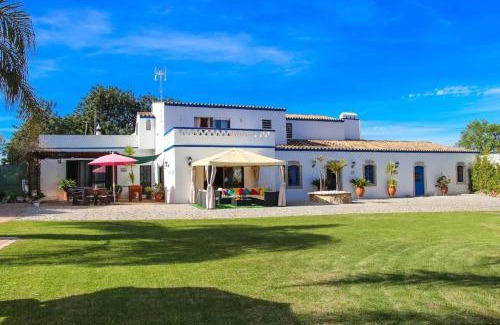 Cerro do Mocho Villa | Elegant Villa in Loule with Private Pool & Family Amenities