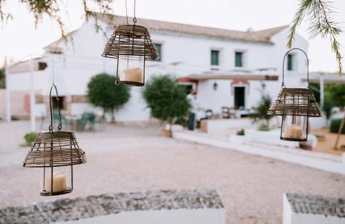 Montilla Villa | Elegant Villa with Private Pool & Wifi at Montilla