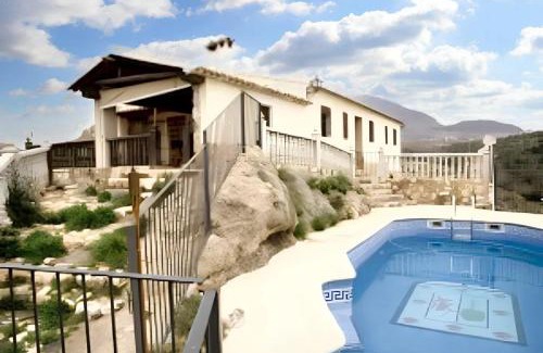 Velez Rubio Villa | Exquisite Villa in Velez Rubio with Private Pool & Pet Friendly