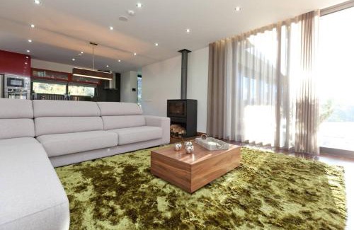 Vieira do Minho Villa | Charming 4-Bedroom Villa with Private Pool in Vieira do Minho