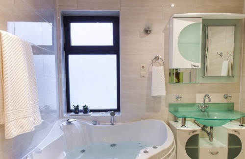 Vladeni Villa | Enchanting Villa Between Brasov and Bran Castle in Transylvania