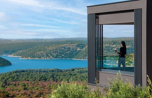 Brovinje House | Inviting Holiday Home in Koromacno with Ocean Views & Spa