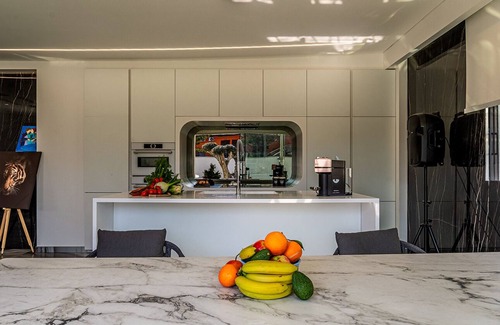 Fondachello Villa | Elegant Villa with Private Pool & Ocean View in Mascali