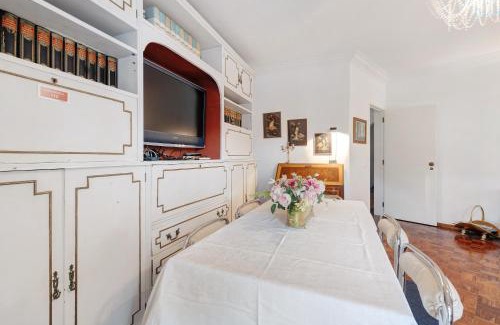 Cascais House | Elegant Vintage House with barbecue