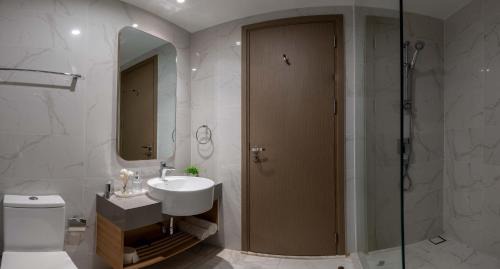 District 1 Apartment | Elegant Zenity and D1Mension condos in District 1 - Host by Thomas
