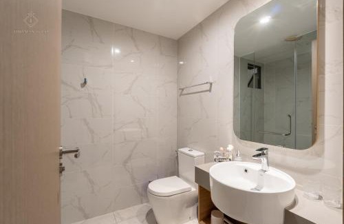 District 1 Apartment | Elegant Zenity and D1Mension condos in District 1 - Host by Thomas