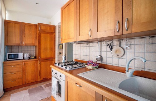Municipio 3 Apartment | Elegant Apartment with Beach Access in Bari, Ideal for Families