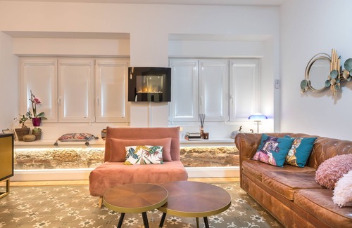 Leon Apartment | Stylish Apartment for 4 in Central León with Wi-Fi