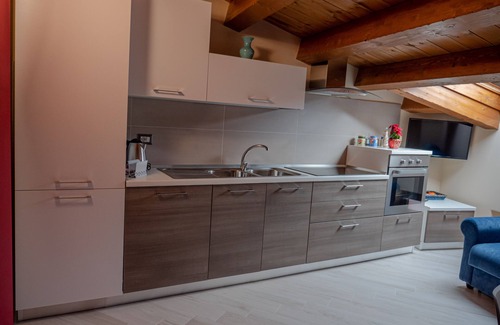 Rotonda Apartment | Modern Penthouse Retreat with Pool and Spa Amenities