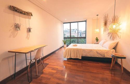 Astorga Apartment | Discover a Cozy Shared Bathroom Room in Poblado - A7