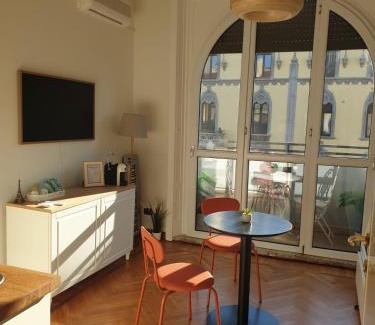 Loreto Apartment | Elegant Monolocale - Pecchio 1930 with Top Review Score