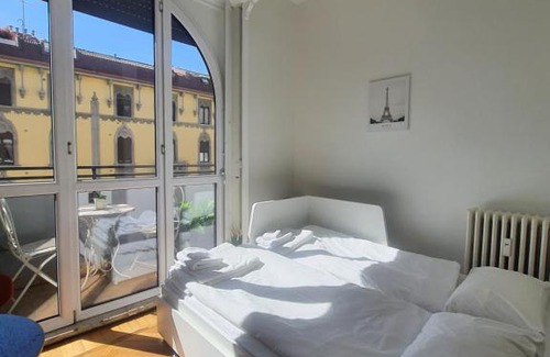 Loreto Apartment | Elegant Monolocale - Pecchio 1930 with Top Review Score