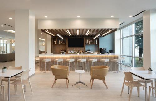 North Burnet Hotel | Pet-Friendly Element Austin at The Domain with Pool & Kitchen