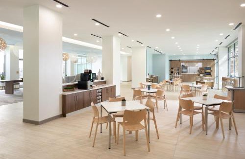 North Burnet Hotel | Pet-Friendly Element Austin at The Domain with Pool & Kitchen