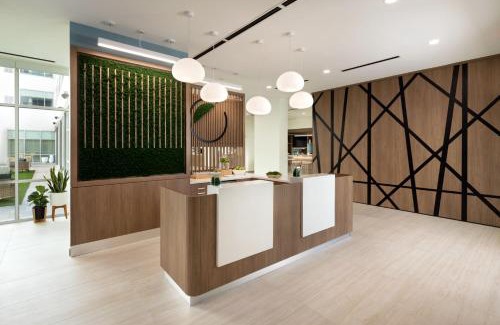 North Burnet Hotel | Pet-Friendly Element Austin at The Domain with Pool & Kitchen