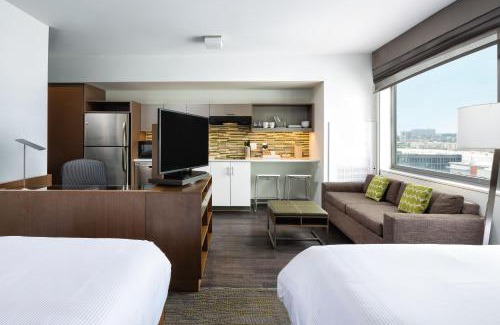 Harrison Hotel | Pet-Friendly Getaway at Element Harrison-Newark - Rated 8.8