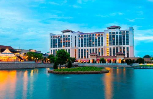 Huntsville Hotel | Discover Element Huntsville: Pet-Friendly with Pool Access