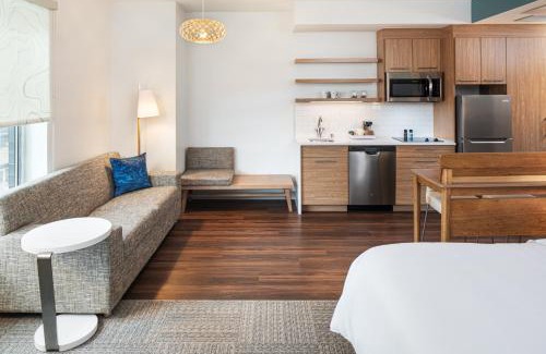 Warehouse District Hotel | Modern Element Minneapolis: Pet-Friendly Stay in Downtown