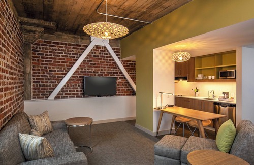 Moline Hotel | Element Moline: Exceptional Stay with Pool & Spa Amenities