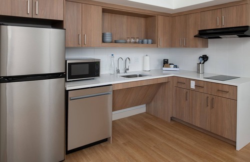 Milpitas Hotel | Exceptional Element San Jose Milpitas with Pool & Breakfast