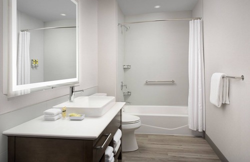 Southcenter Hotel | Discover Element Seattle Sea-Tac with Pool and Spa Access