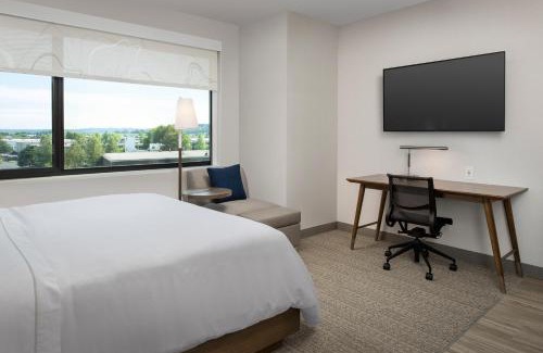 Southcenter Hotel | Experience Element Seattle Sea-Tac Airport with Ocean Views
