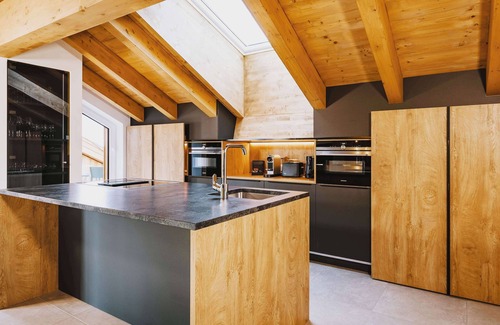Schuttdorf Hotel | Discover Elements Resort Zell am See - A 4-Star Retreat