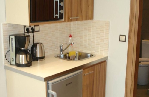 Khalandrion House | Discover Elements Rooms and Apartments: 4-Star Family Retreat