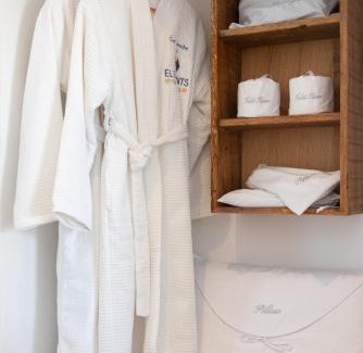 Sifnos Hotel | Elegant Elements Sifnos Boutique: Oceanfront Bliss Awaits