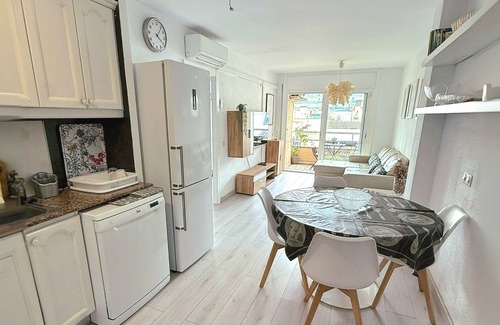 Pineda de Mar Apartment | Elena Pineda Beach House