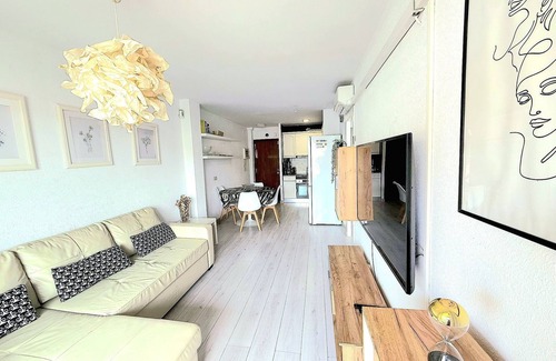 Pineda de Mar Apartment | Elena Pineda Beach House