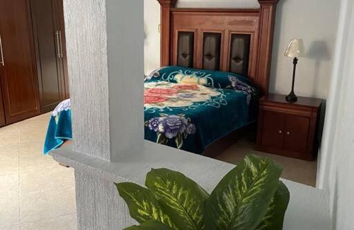 Ezequiel Montes Villa | Discover Elencanto Casa Jardin: Family & Pet-Friendly Retreat